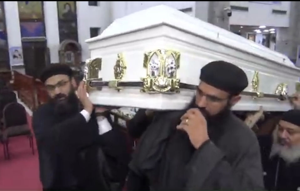 وصول الجثامين إلي كنيسة الأنبا شنودة 