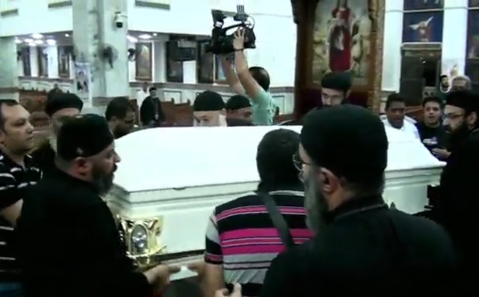 وصول الجثامين إلي كنيسة الأنبا شنودة 