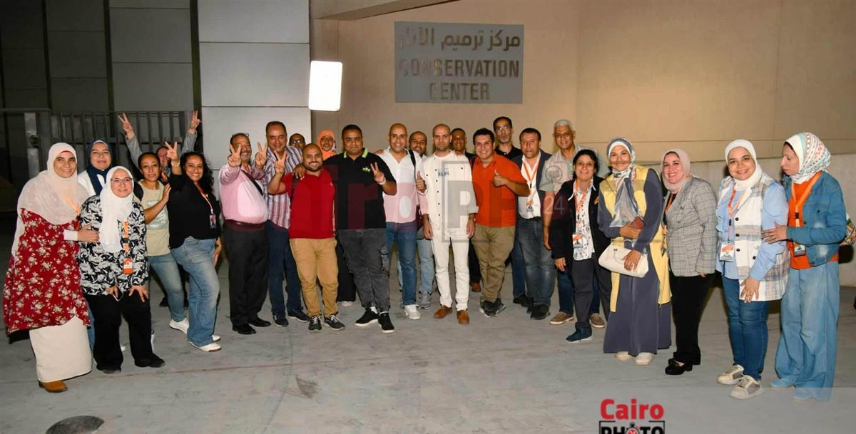 خلية نحل داخل المتحف المصري الكبير قبل ساعة واحدة من الافتتاح التاريخي