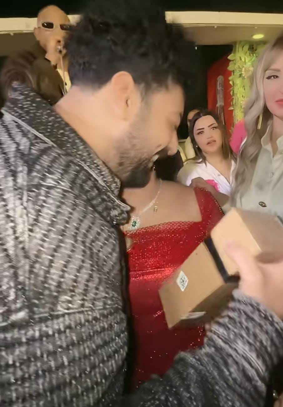 عودة المطرب إسماعيل الليثي لـ زوجته شيماء سعيد