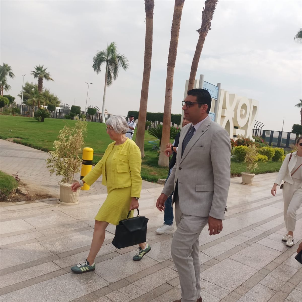 نائب محافظ الأقصر يستقبل رئيسة وزراء سويسرا 