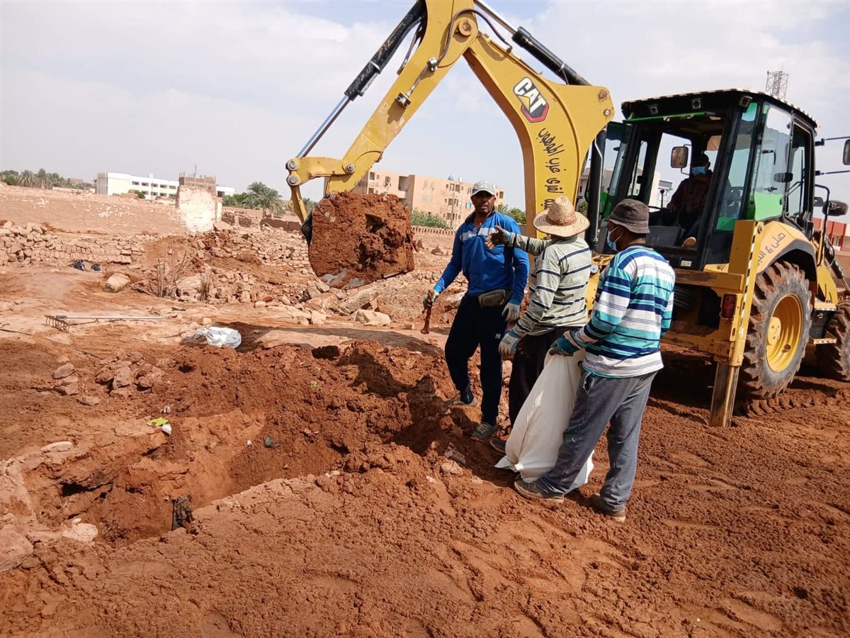 نقل رفات ٨٥٠٠ جثمان بالوادى الجديد