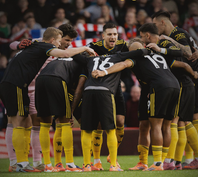 مانشستر يونايتد يتعادل أمام نوتنجهام فورست