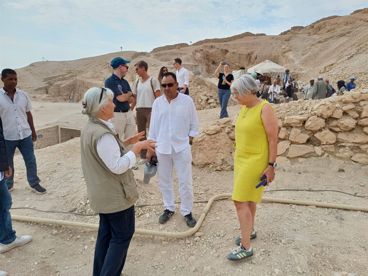  المستشارة الفيدرالية السويسرية تزور آثار الأقصر