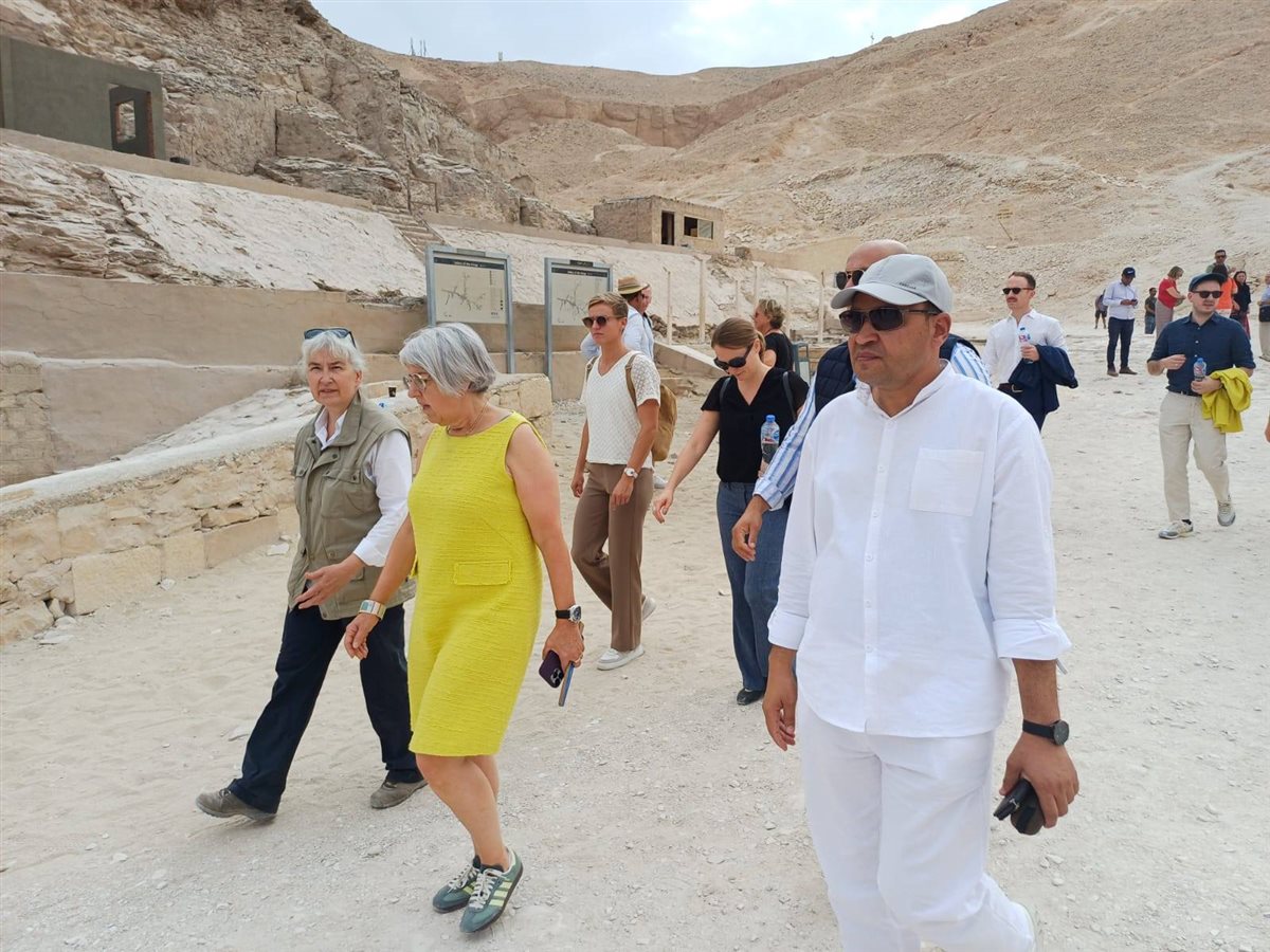  المستشارة الفيدرالية السويسرية تزور آثار الأقصر