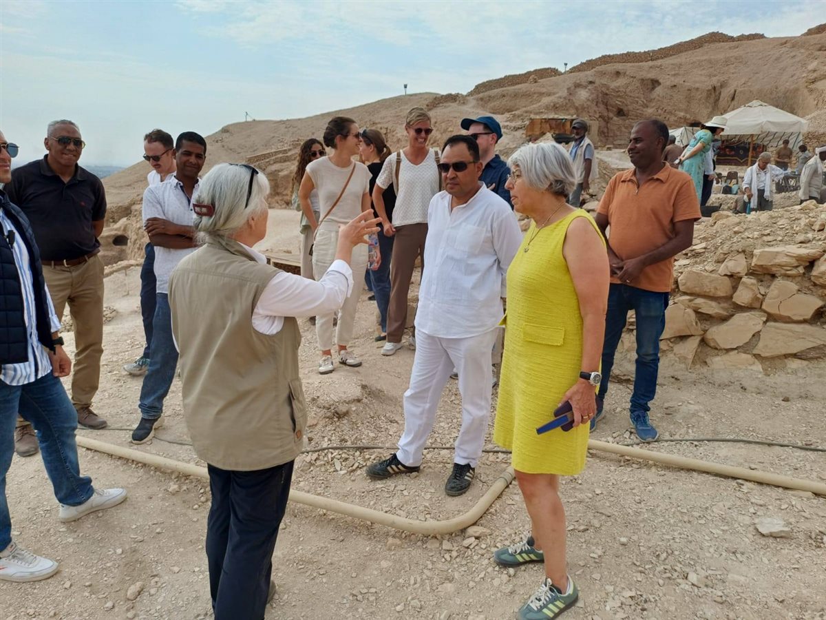  المستشارة الفيدرالية السويسرية تزور آثار الأقصر