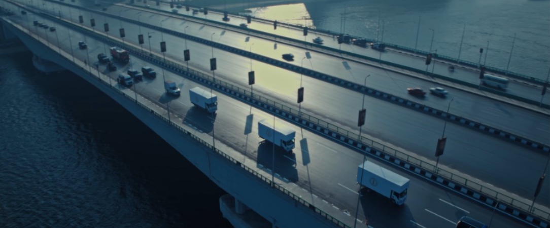 لقطات من نقل قناع توت عنخ آمون إلى المتحف المصري الكبير وسط تأمين مشدد