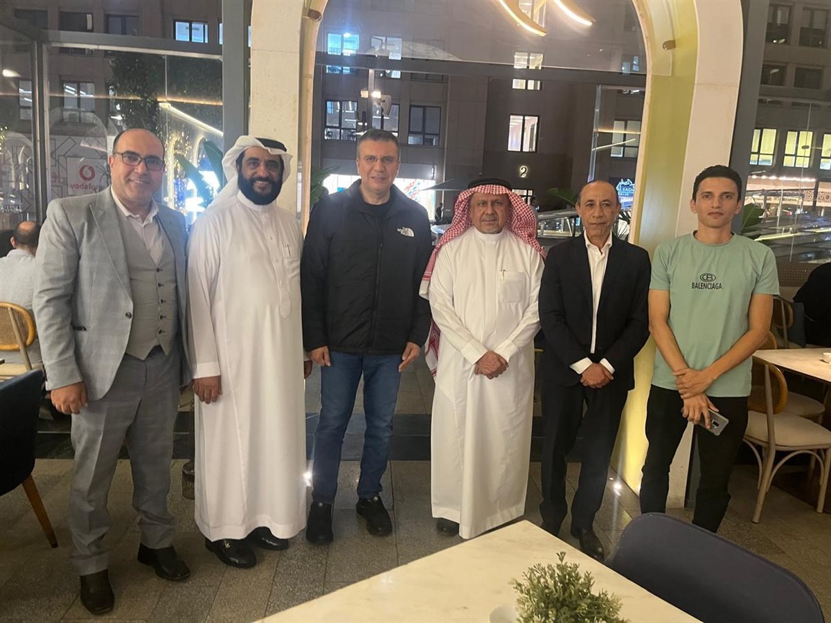 الدكتور عمرو الليثي والدكتور صالح بن إبراهيم بابعير والوفد المرافق