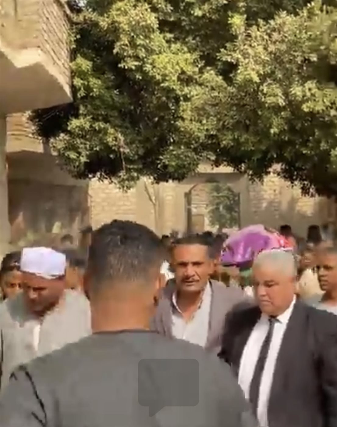 وكيل وزارة التعليم بالأقصر يتقدم المشيعين