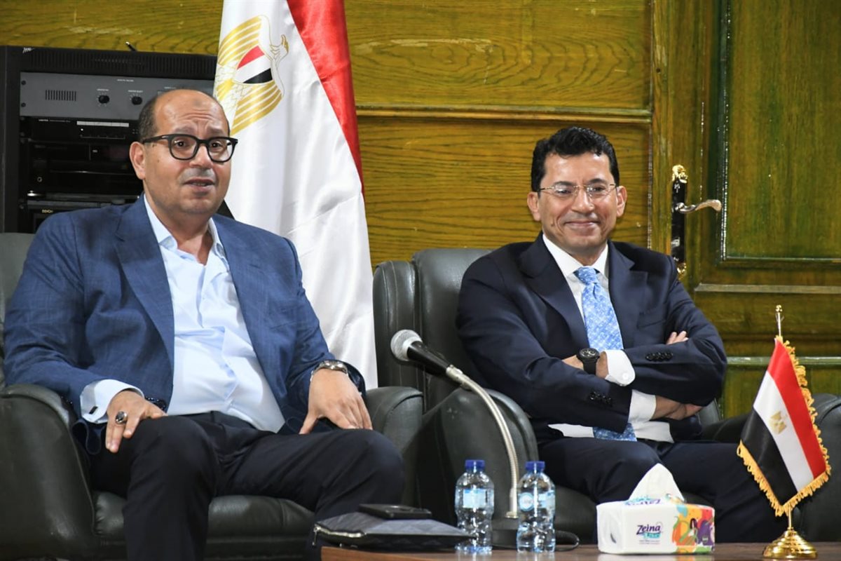 لقاء وزير الرياضة ورئيس اللجنة الأولمبية مع أبطال رفع الأثقال (5)