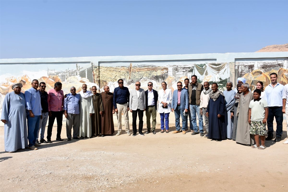 محافظ الأقصر والسفير الفرنسي 