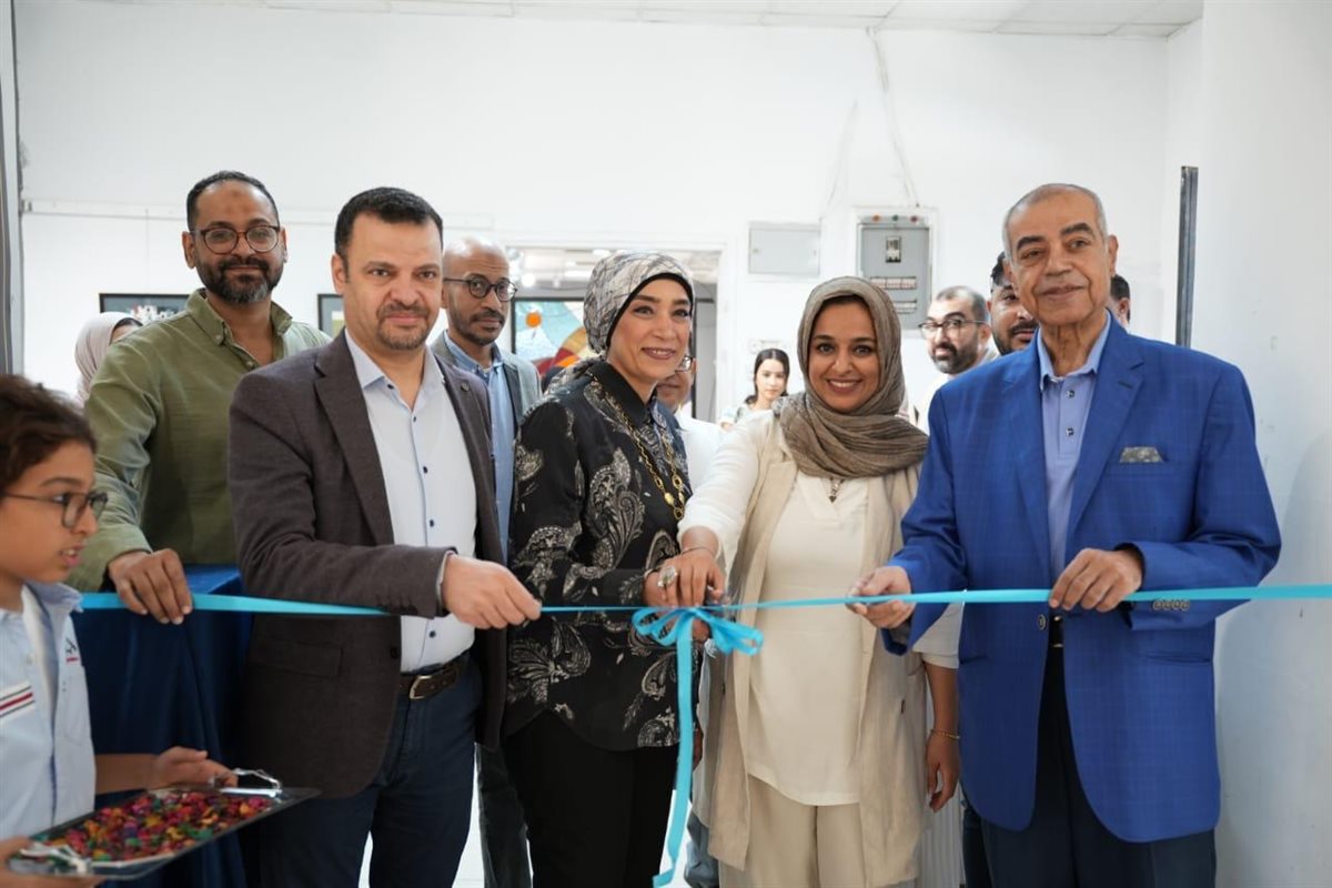 رئيس جامعة الاقصر تفتتح معارض الجامعة 