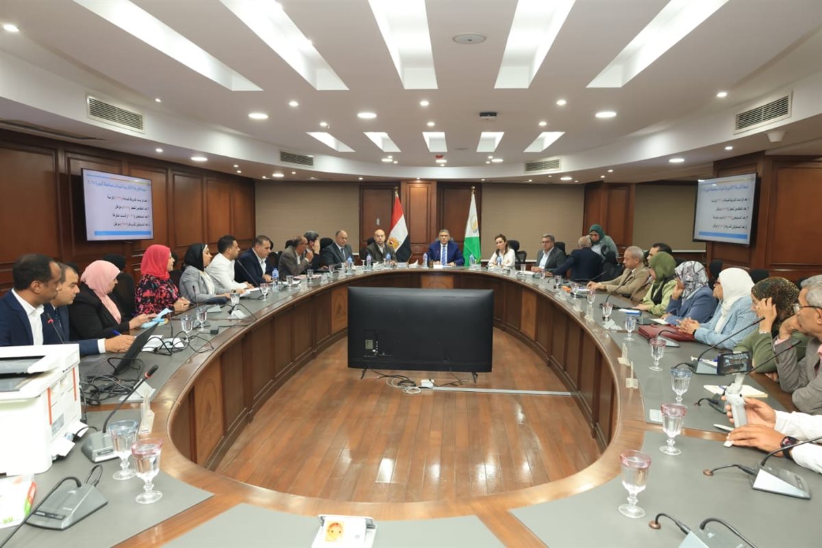 جانب من إجراء القرعة