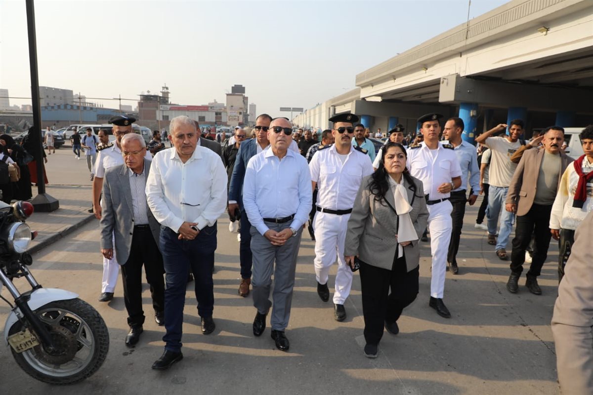 حملة مكبرة على السائقين المخالفين بالمواقف العشوائية 