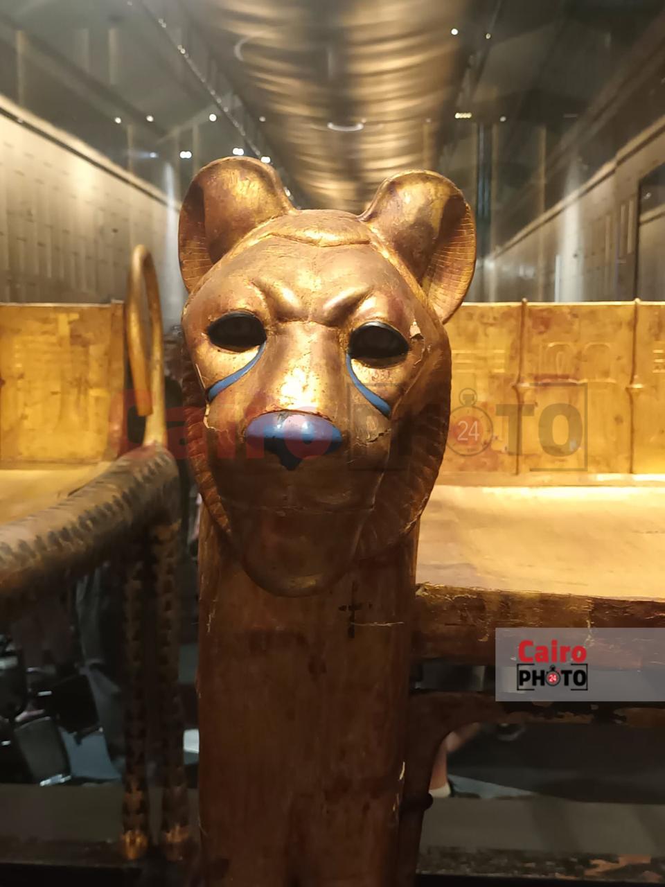 السرير الجنائزي لتوت عنخ آمون بالمتحف المصري الكبير