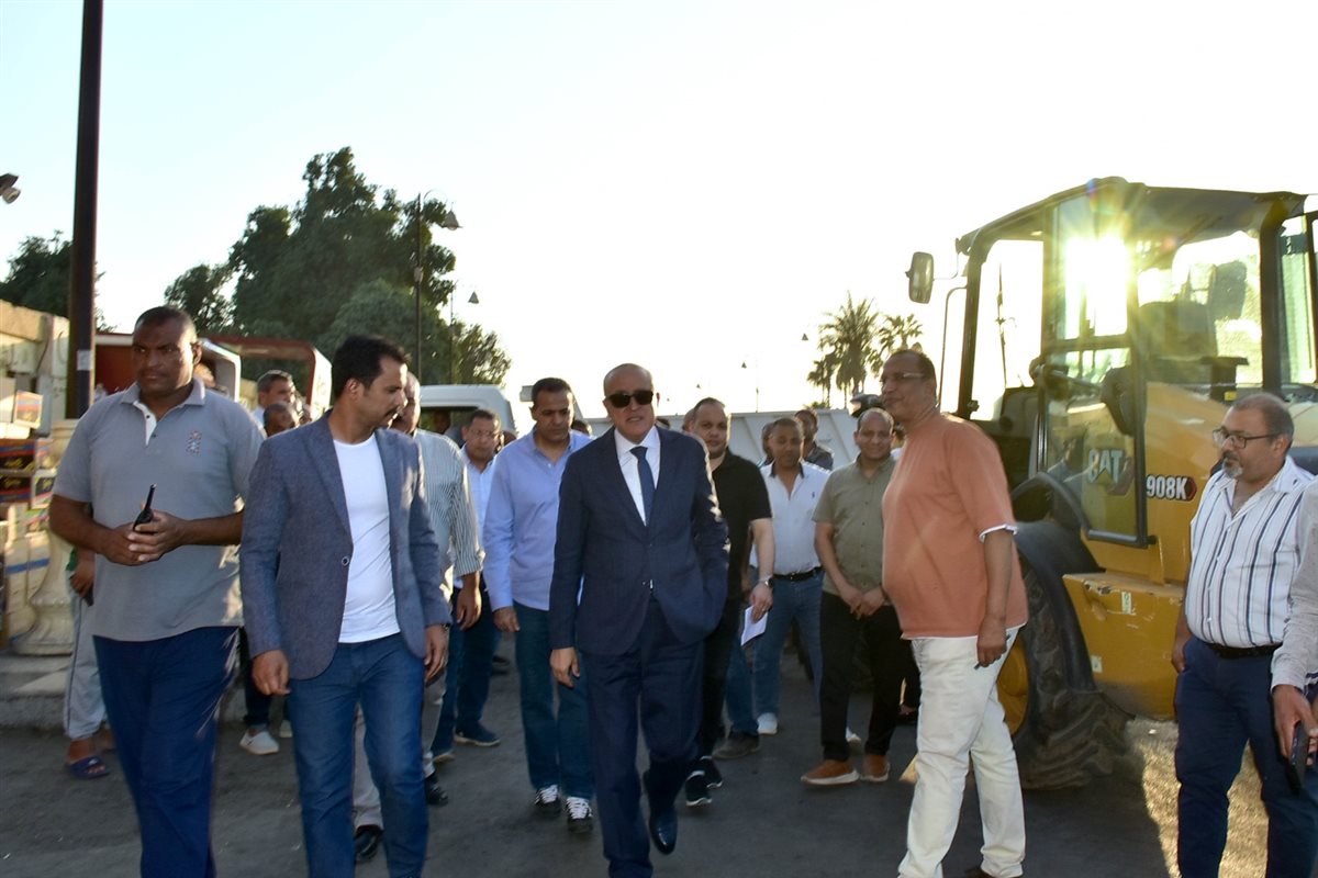 محافظة الأقصر تطلق منظومة جمع القمامة آليا 