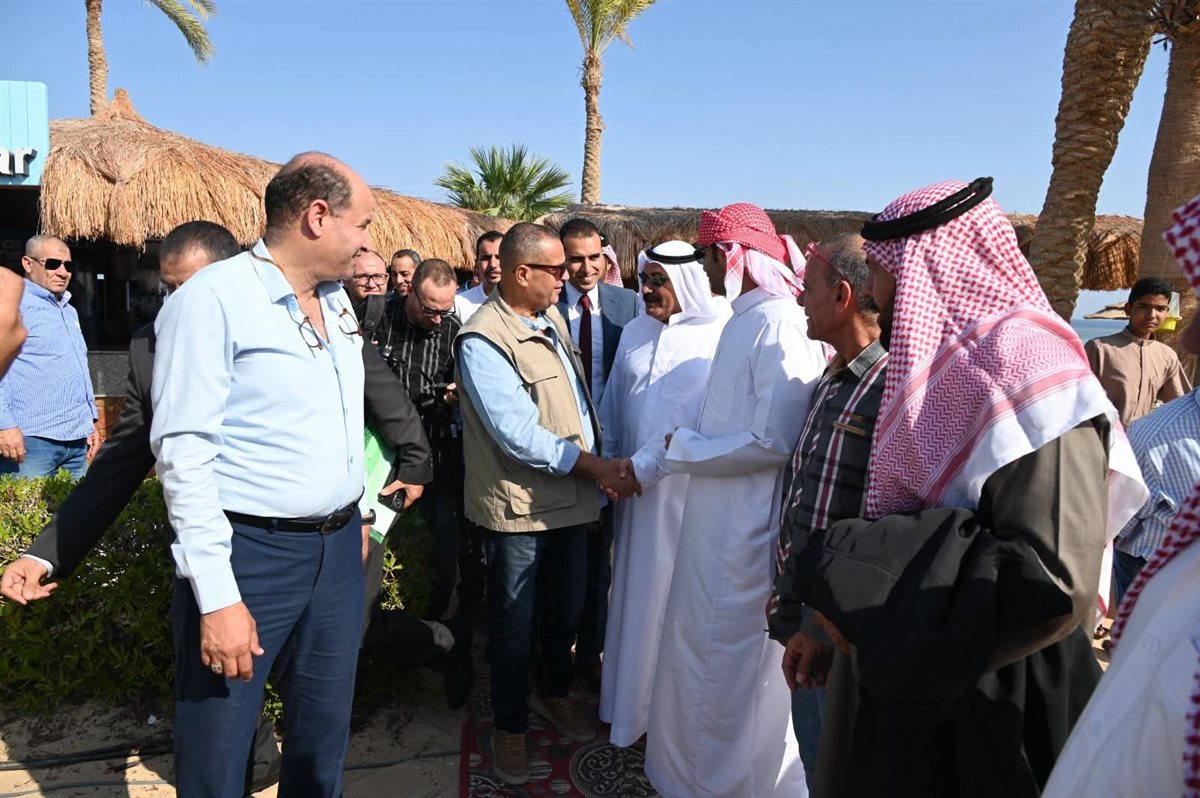 محافظ جنوب سيناء يلتقي أهالي مدينتي نويبع ودهب
