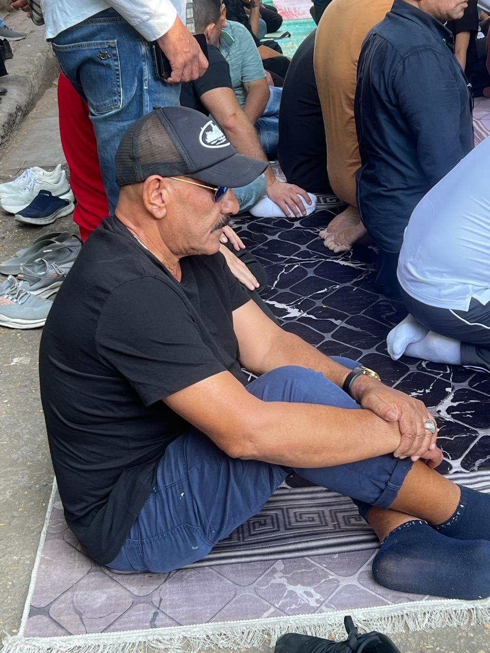 السبكي ومحمد لطفي أول الحضور لمسجد السراج المنير لإداء صلاة الجنازة على السيناريست أحمد عبد الله