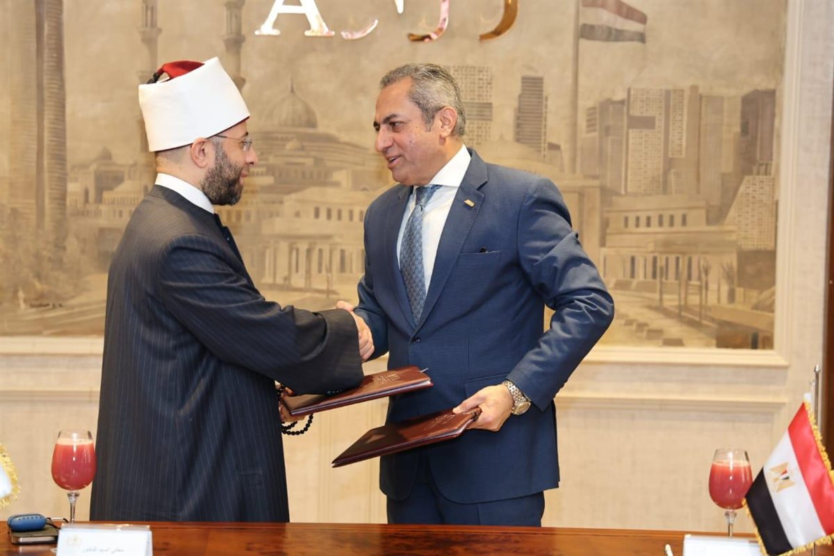 وزير الأوقاف ورئيس شركة العاصمة الإدارية للتنمية العمرانية يوقعان بروتوكول تعاون بشأن إدارة وتشغيل مسجد مصر 