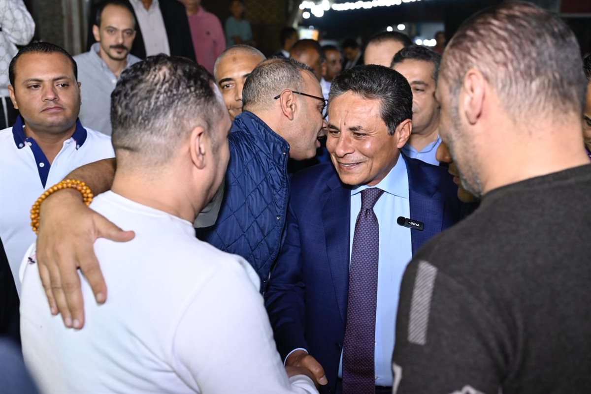 استقبال جماهيري حاشد للمستشار طاهر الخولي في الجيارة بمصر القديمة ضمن جولاته الانتخابية