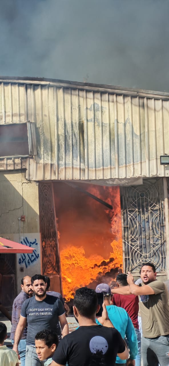 حريق مخزن مصنع ملابس 