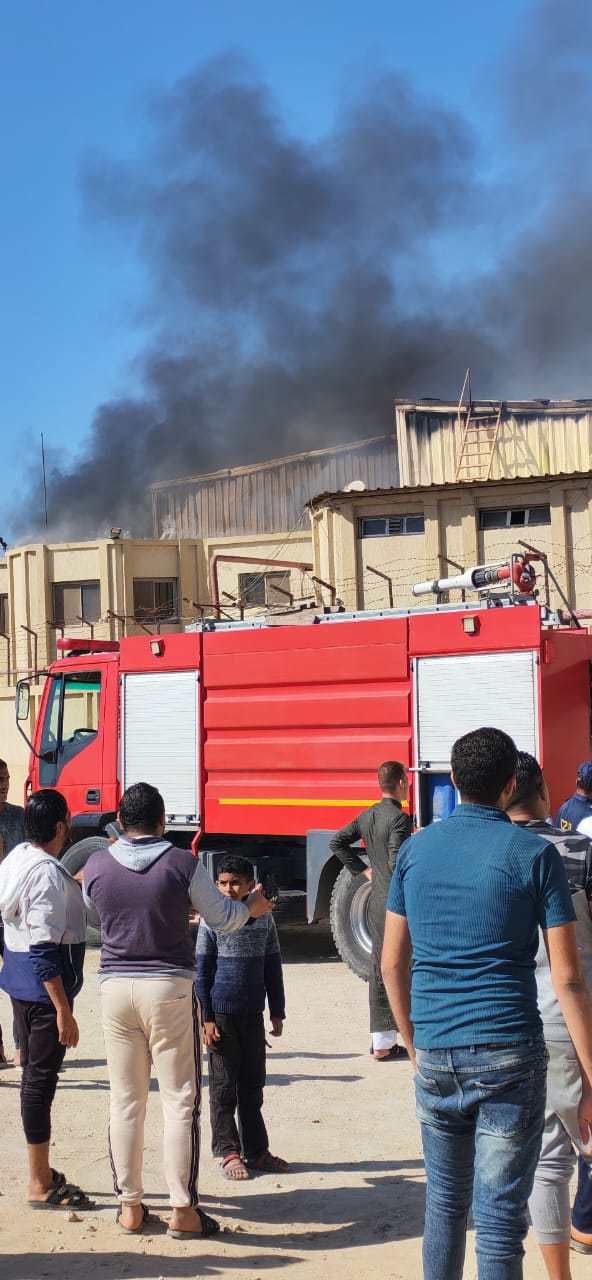 حريق مخزن مصنع ملابس 