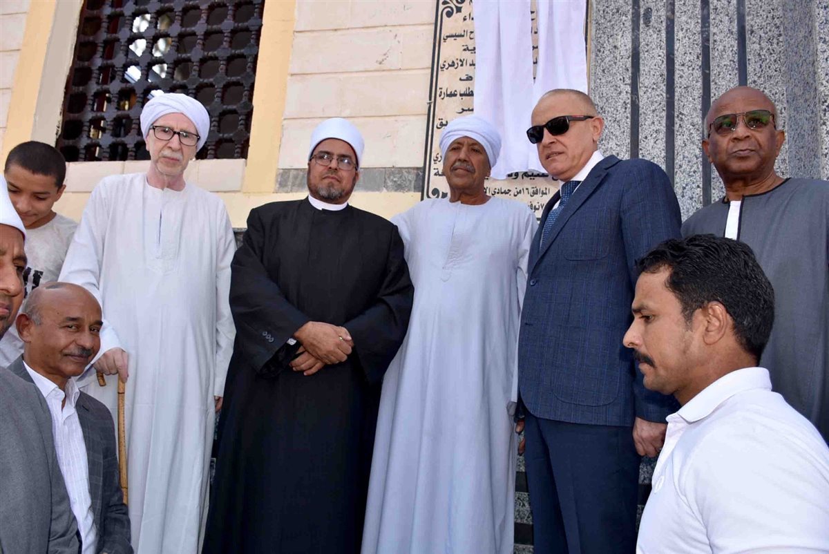 محافظ الأقصر يفتتح مسجد جديد 