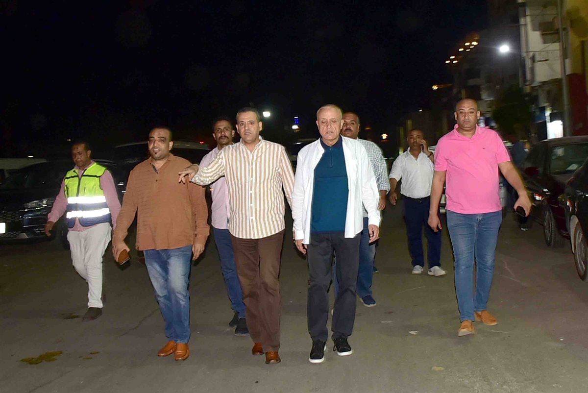 جولة ليلية بالسوق السياحي لمحافظ الأقصر 