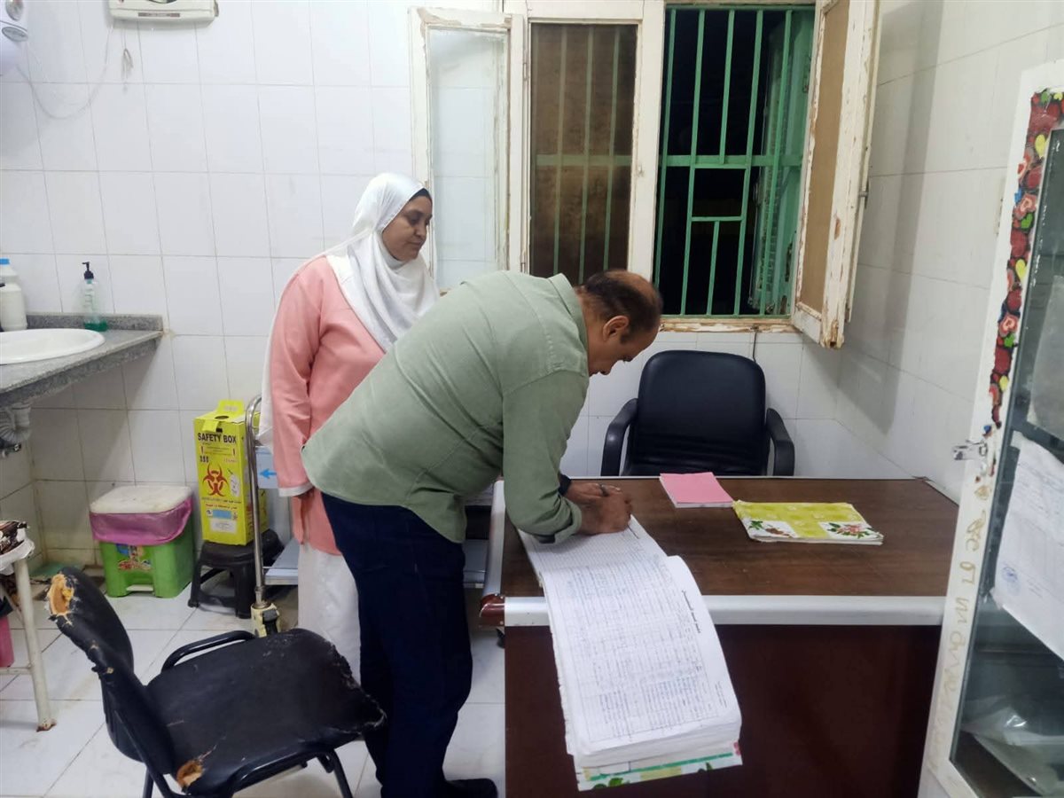 جانب من جولة وكيل وزارة الصحة