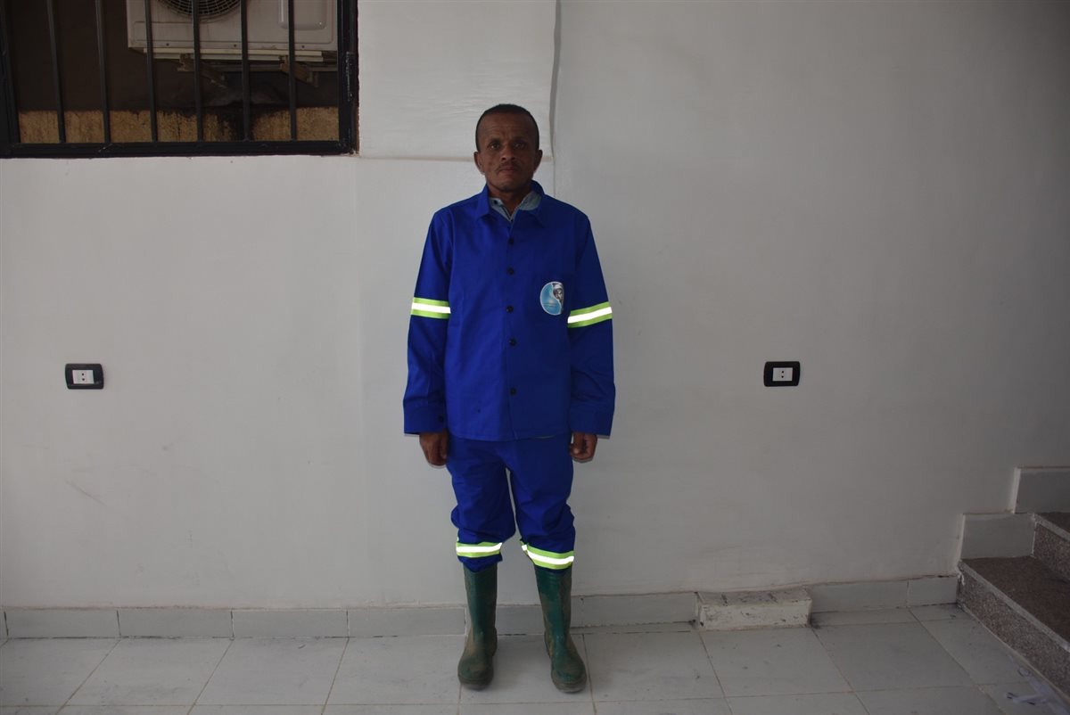 اول مصنع للملابس داخل شركة مياه الاقصر