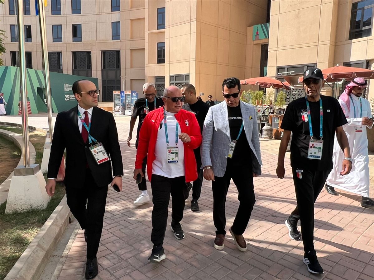 أشرف صبحي رفقة بعثة مصر في دورة ألعاب التضامن الإسلامي