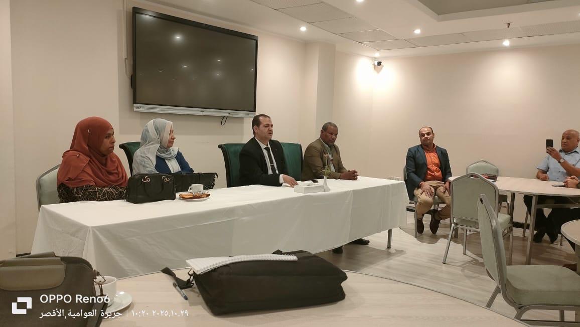 مديرية العمل بالأقصر تسلم حقائب عدد أدوات صيانة 