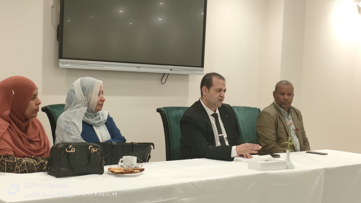 مديرية العمل بالأقصر تسلم حقائب عدد أدوات صيانة 