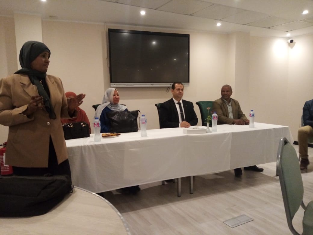 مديرية العمل بالأقصر تسلم حقائب عدد أدوات صيانة 