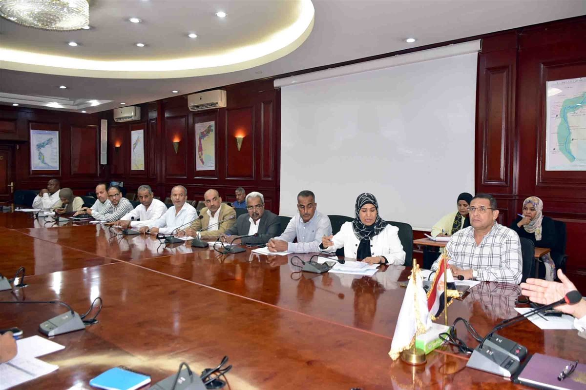 اجتماع محافظ الأقصر