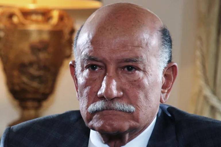 <strong>الفنان أحمد خليل</strong>