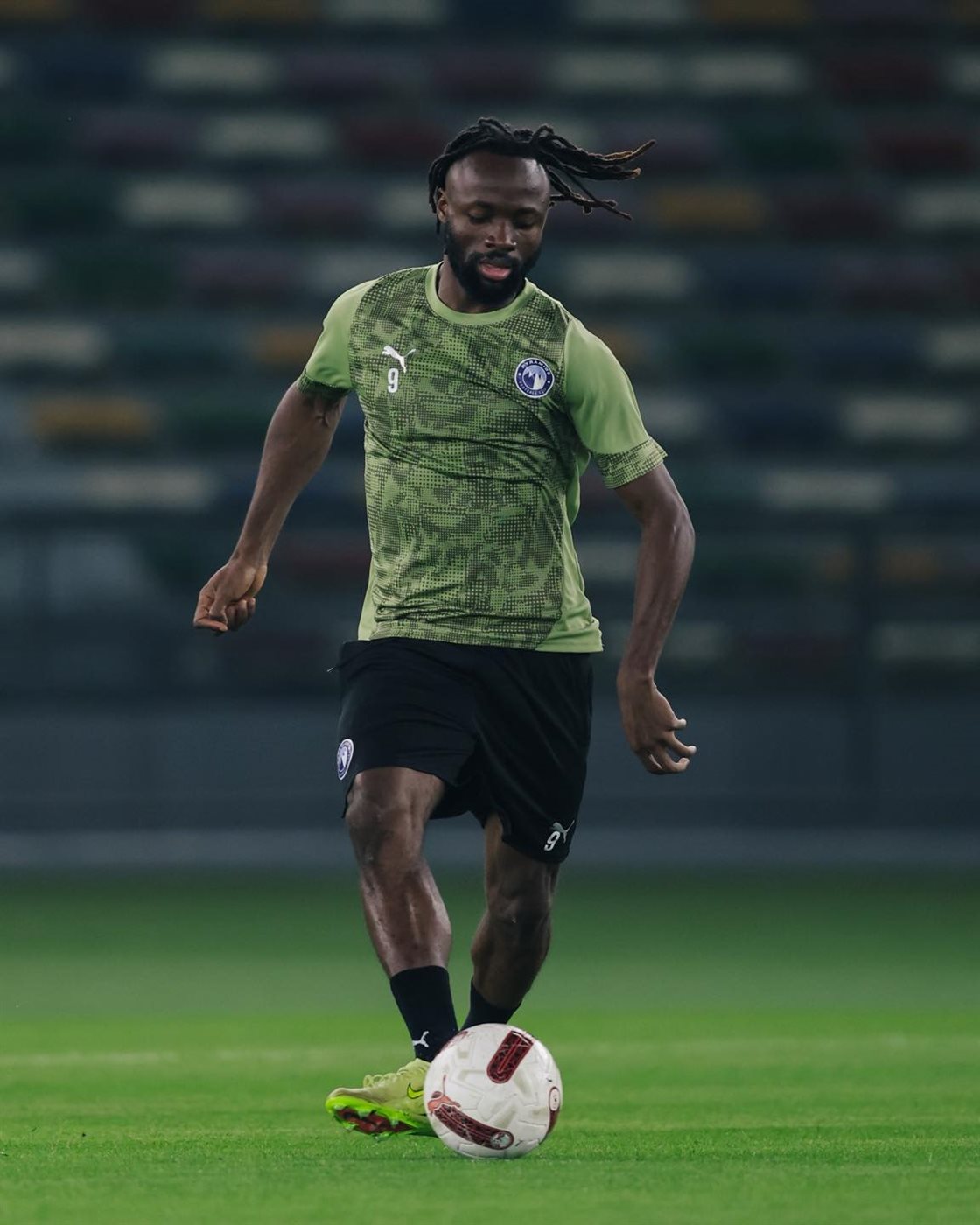 فيستون ماييلي