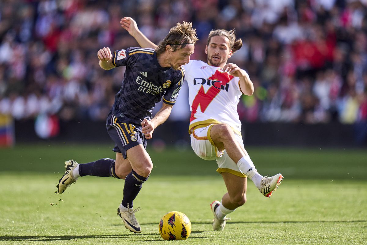 القنوات الناقلة لمشاهدة بث مباشر مباراة ريال مدريد ورايو فاليكانو اليوم في الدوري الإسباني 2025-2026