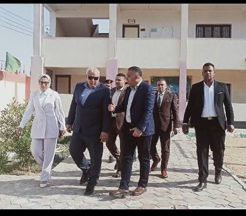 جانب من جولة محافظ الوادي الجديد