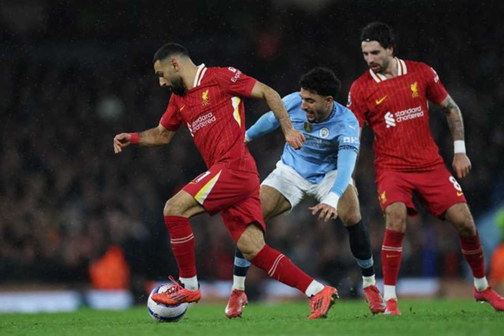 القنوات الناقلة لمشاهدة بث مباشر مباراة مانشستر سيتي وليفربول الآن في كلاسيكو الدوري الإنجليزي الممتاز 