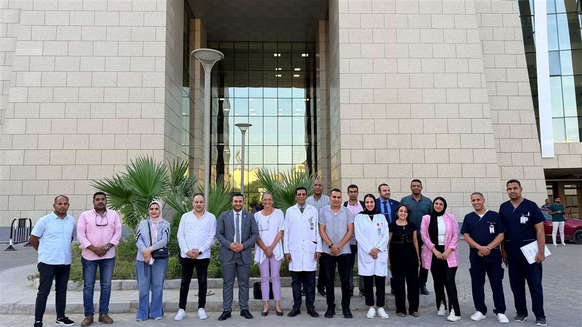 قنصل فرنسا تشيد بمجمع الأقصر الطبي الدولي 