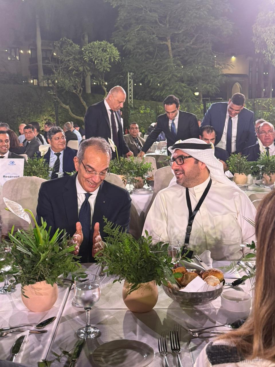  وزير الاتصالات والرئيس التنفيذي لمجموعة الشايع 