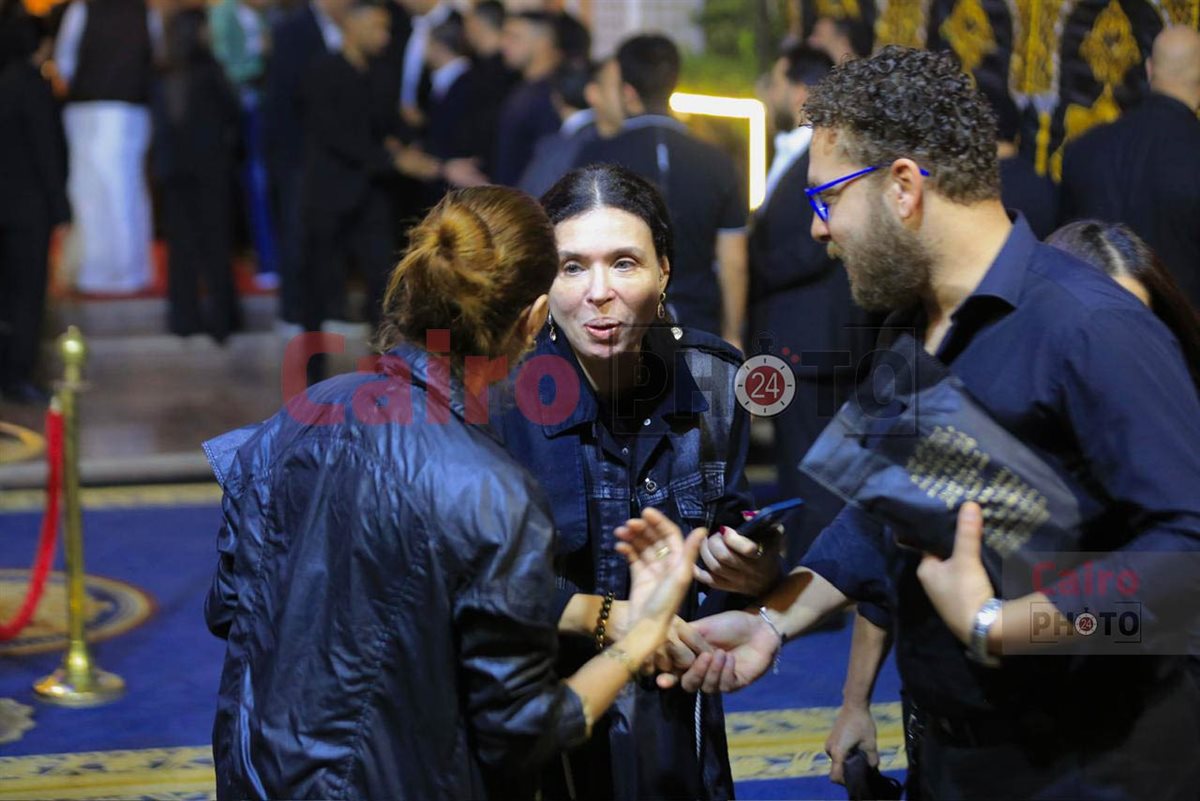 نجوم الفن والإعلام في عزاء والد محمد رمضان بمسجد الشرطة بالشيخ زايد