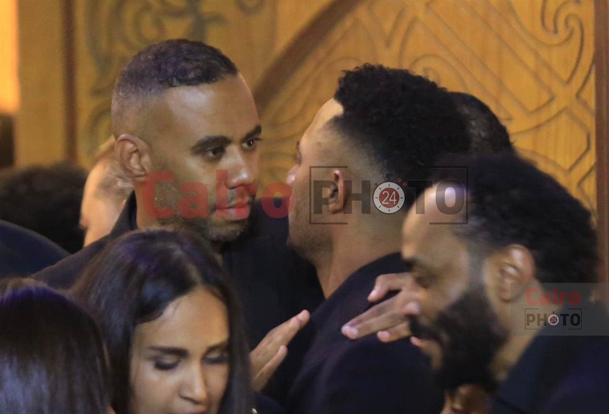 نجوم الفن والإعلام في عزاء والد محمد رمضان بمسجد الشرطة بالشيخ زايد