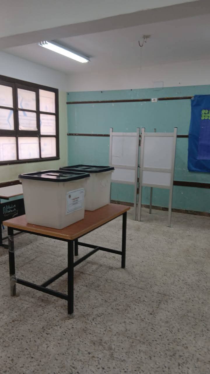 أعمال تجهيز المدارس المقرر استخدامها كمقار انتخابية