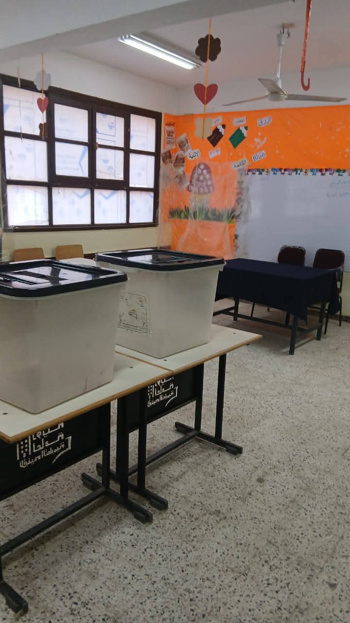 أعمال تجهيز المدارس المقرر استخدامها كمقار انتخابية