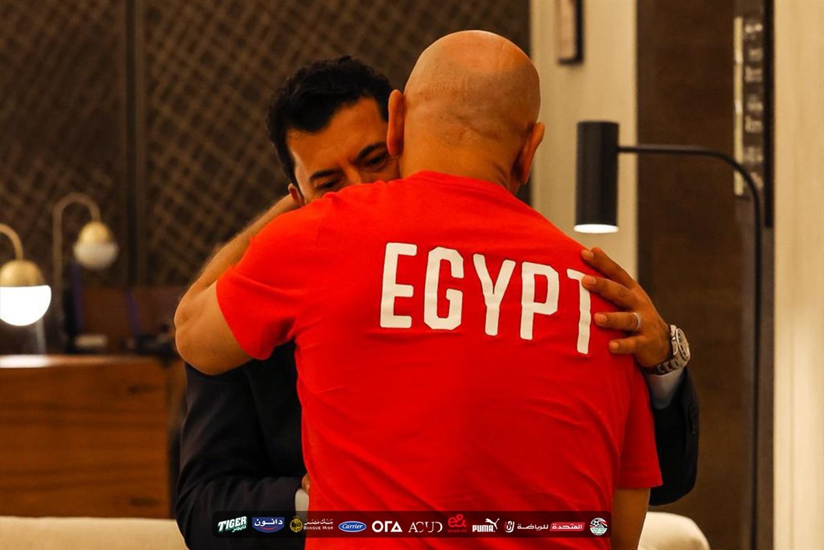 لقاء وزير الرياضة وأبو ريدة مع منتخب مصر (3)