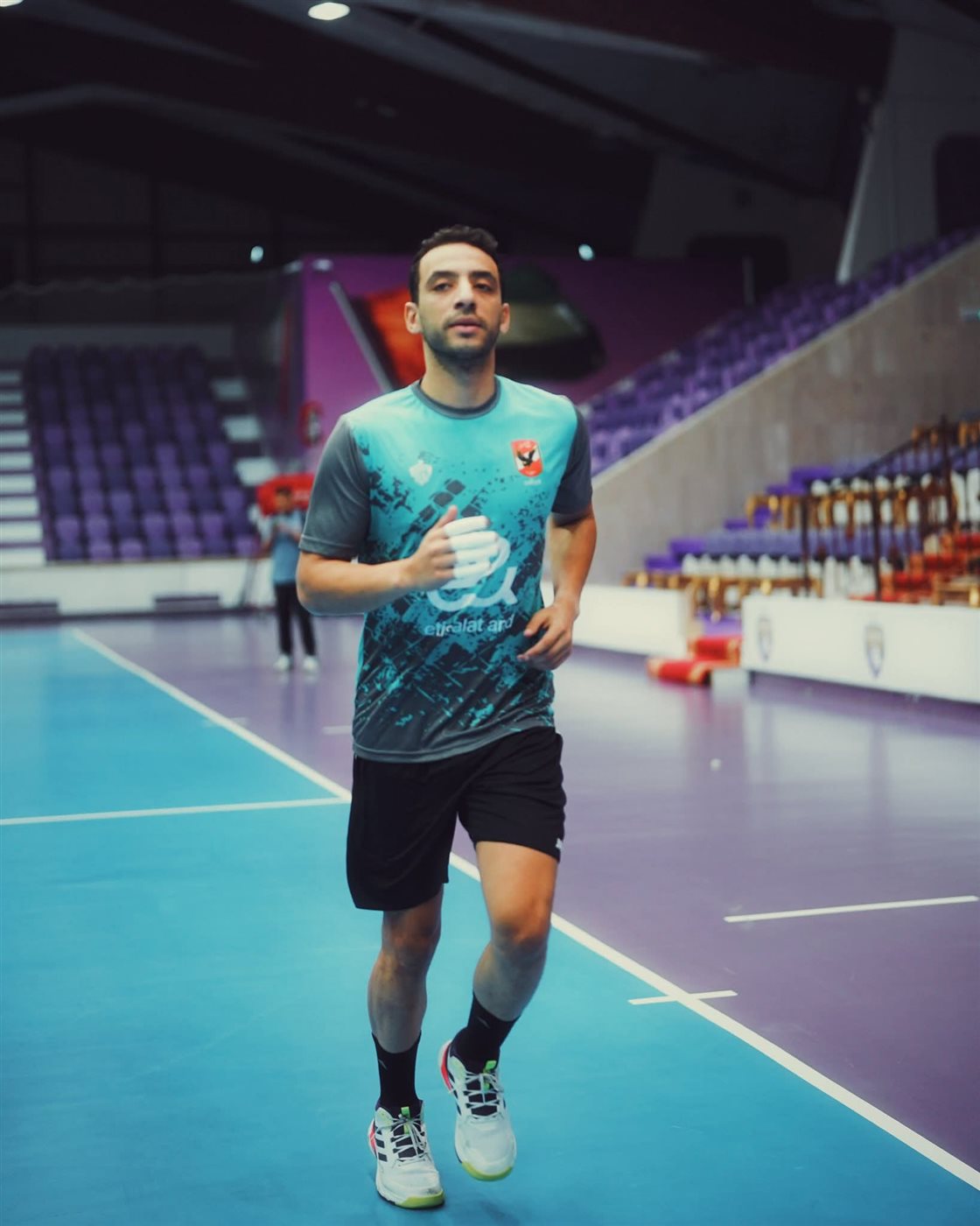 <strong>رجال يد الأهلي يؤدون مرانهم الأول في الإمارات استعدادًا لمواجهة سموحة بالسوبر المصري</strong>