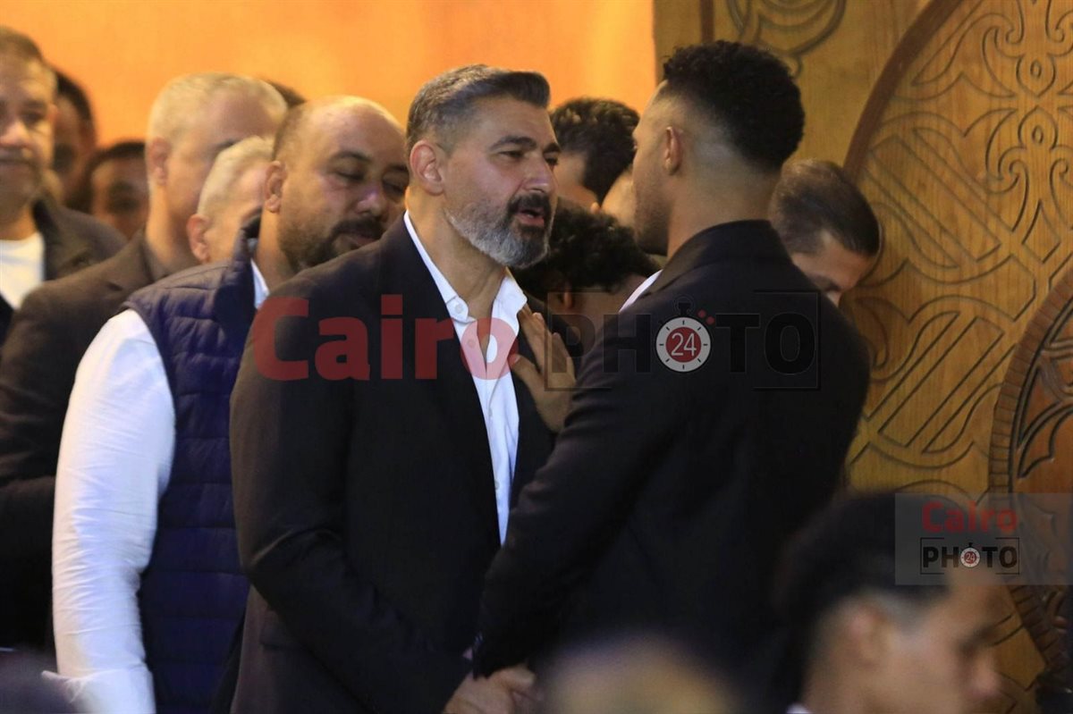 بعد انتقادات تصريحاته في الجزائر.. أول ظهور لـ ياسر جلال في عزاء والد محمد رمضان