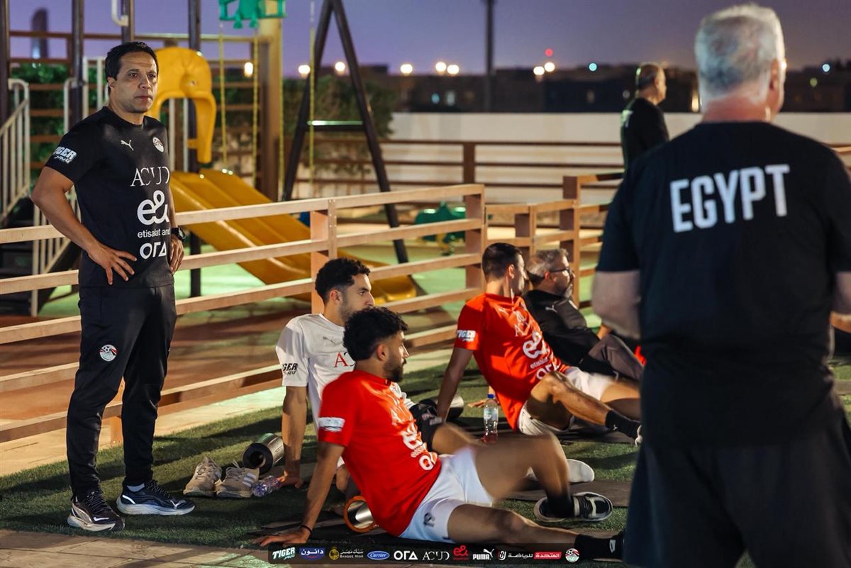 مران استشفائي للاعبي منتخب مصر (9)